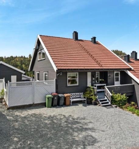 Sjarmerende Familievennlig Hus Med 2 Soverom Крістіансанн Екстер'єр фото
